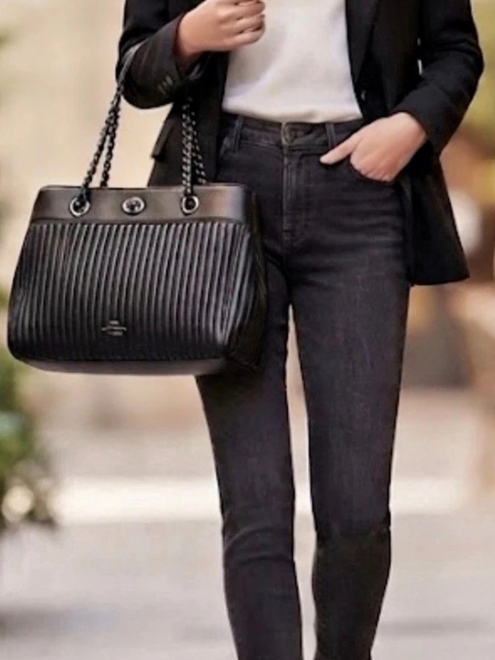 Coach Authentic Turnlock Chain Tote 27 Black Pleated Tote